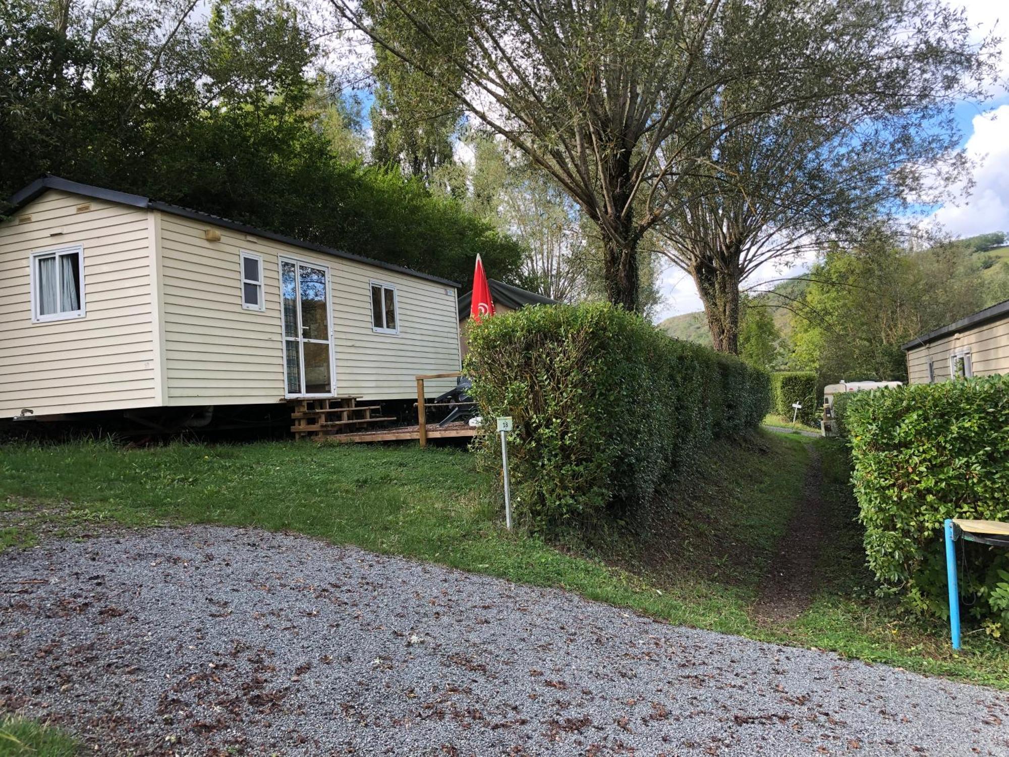 Camping Du Pont De St Gal Saint-Gal-sur-Sioule Esterno foto
