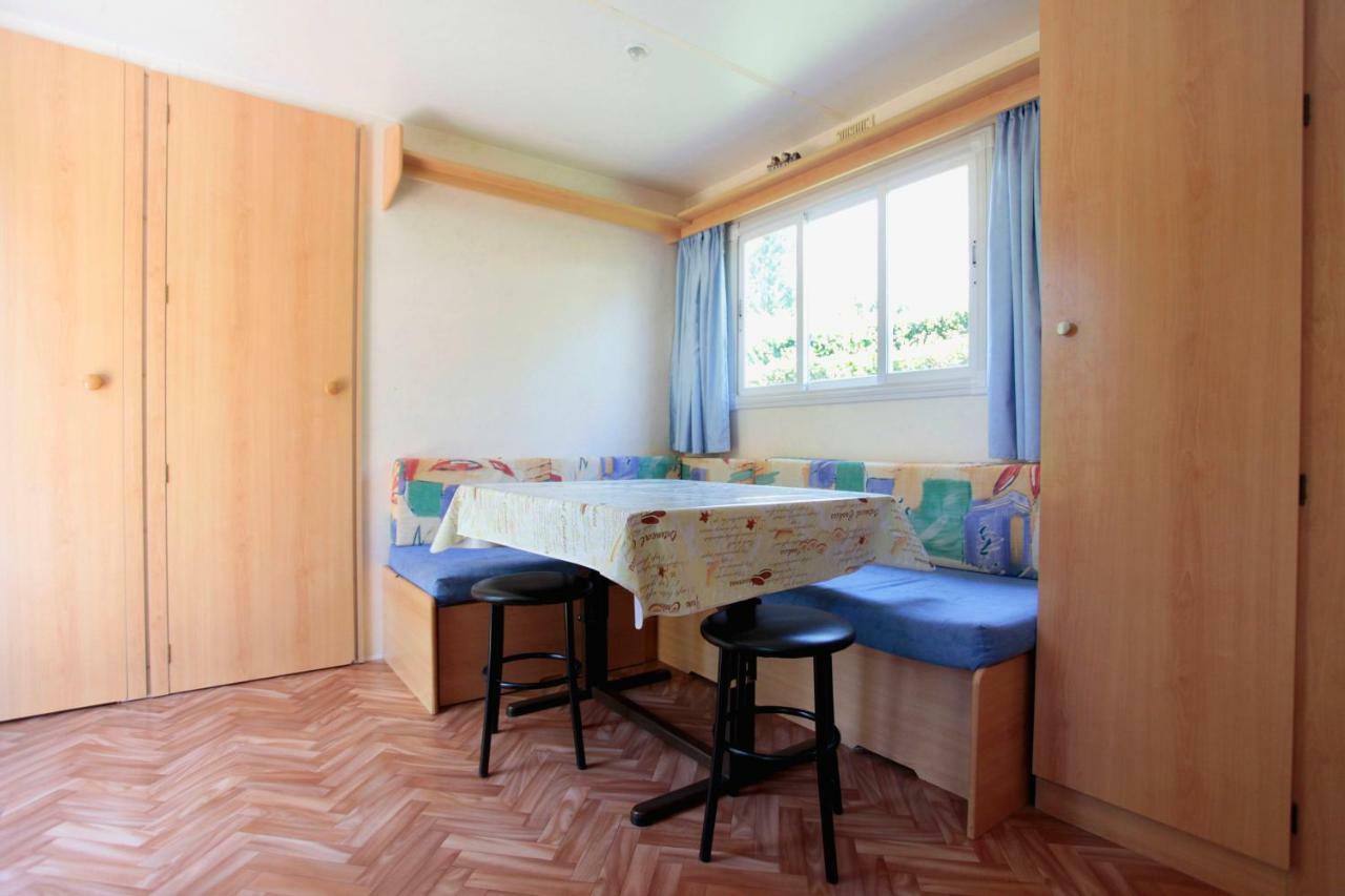 Camping Du Pont De St Gal Saint-Gal-sur-Sioule Esterno foto