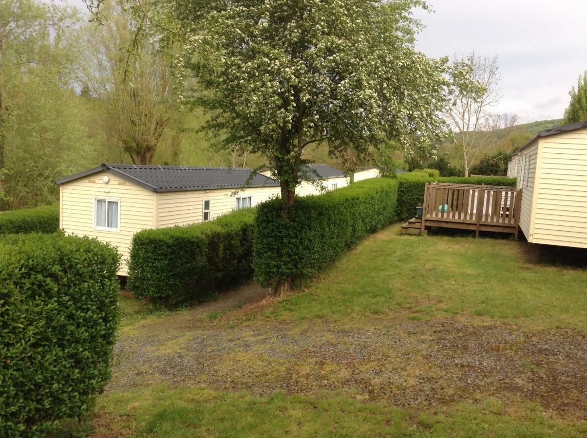 Camping Du Pont De St Gal Saint-Gal-sur-Sioule Esterno foto