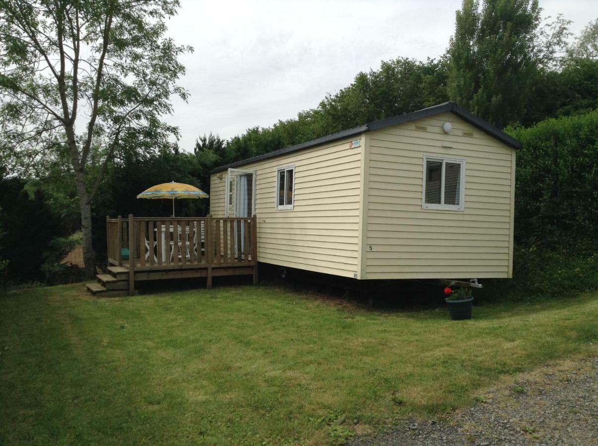 Camping Du Pont De St Gal Saint-Gal-sur-Sioule Esterno foto